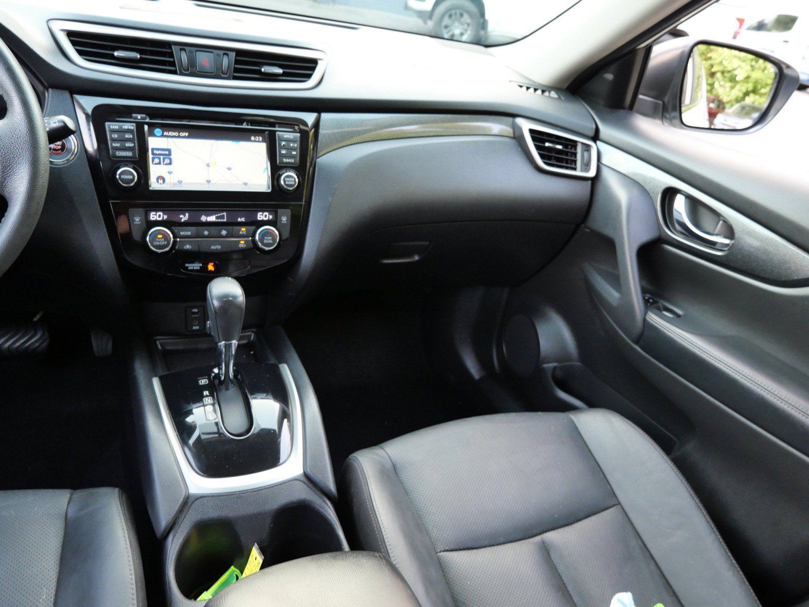 Used 2015 Nissan Rogue SL w/ SL Premium Package AWD/4WD image 14
