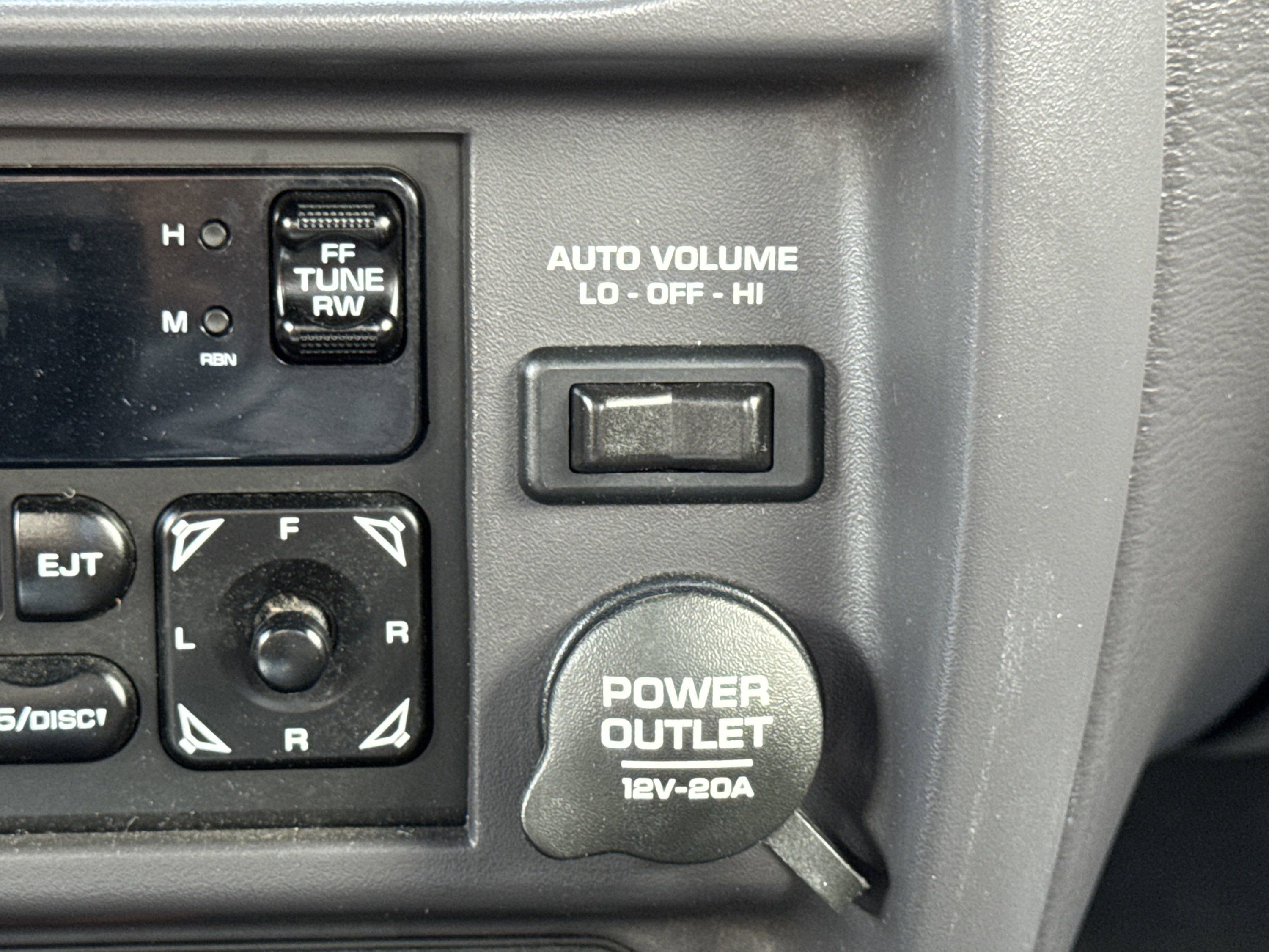 Used 2002 Chrysler Prowler RWD image 70