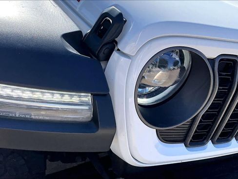 Used 2024 Jeep Wrangler Unlimited Rubicon image 25