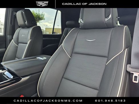 Certified 2026 Cadillac Escalade Sport w/ LPO, ONYX Package AWD/4WD image 19
