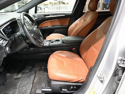 Used 2019 Ford Fusion Titanium image 9