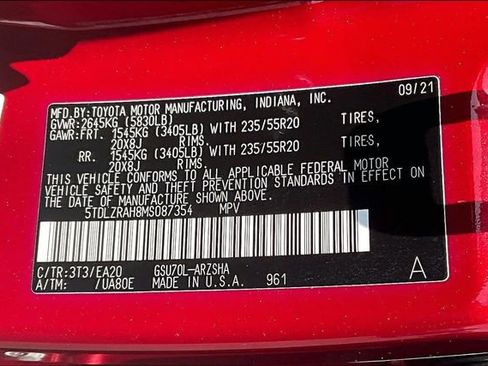 Used 2021 Toyota Highlander XSE FWD image 19