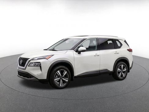 Used 2026 Nissan Rogue SL AWD/4WD image 3