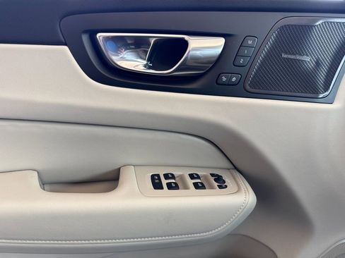 New 2026 Volvo XC60 B5 Ultra w/ Protection Package Premier image 10
