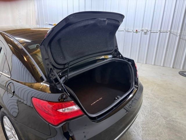 Used 2013 Chrysler 200 Limited FWD image 10