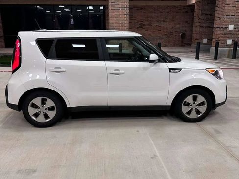 Used 2016 Kia Soul FWD image 9