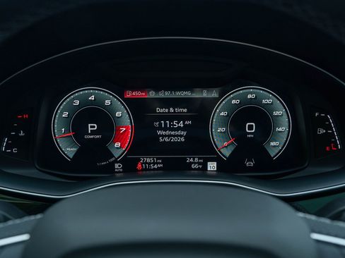 Used 2024 Audi SQ8 Premium Plus AWD/4WD image 23