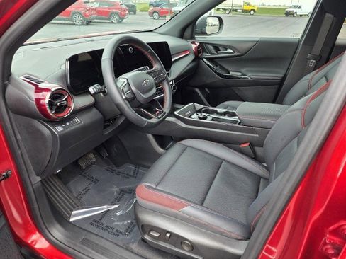 Used 2025 Chevrolet Equinox RS w/ Safety and Technology Package image 2