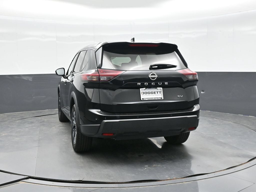 Used 2024 Nissan Rogue SV FWD image 4