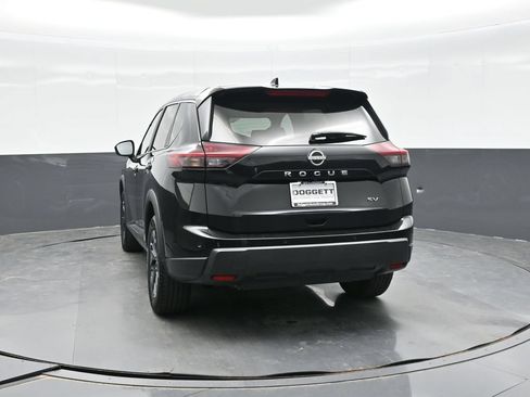 Used 2024 Nissan Rogue SV FWD image 4