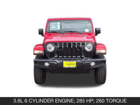 Used 2021 Jeep Gladiator Sport AWD/4WD image 4