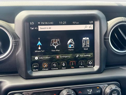 Used 2023 Jeep Wrangler Unlimited Sahara w/ Cold Weather Group AWD/4WD image 16