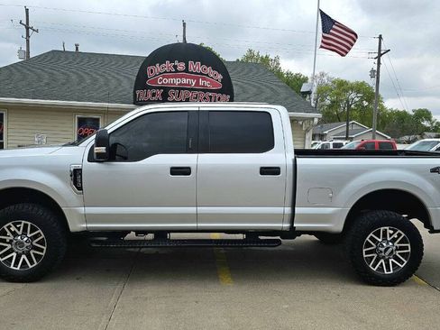Used 2019 Ford F250 XLT w/ XLT Value Package AWD/4WD image 3