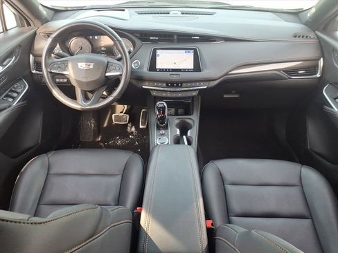 Used 2023 Cadillac XT4 Sport image 10