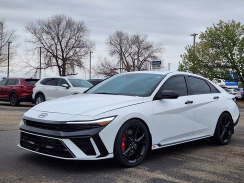 Used 2025 Hyundai Elantra N FWD image 3