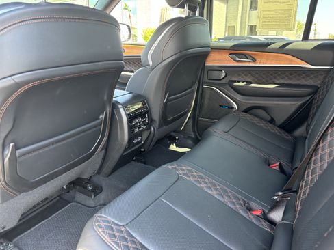 Used 2023 Jeep Grand Cherokee Summit AWD/4WD image 16