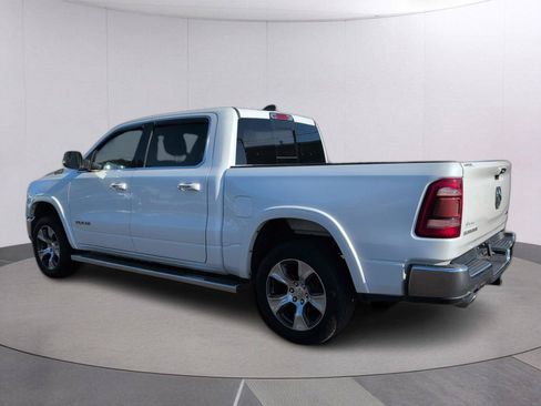 Used 2019 RAM 1500 Laramie AWD/4WD image 3
