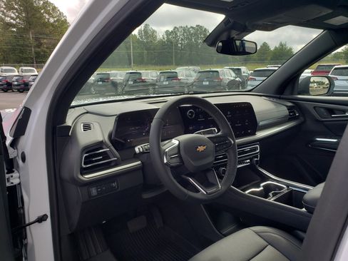 New 2026 Chevrolet Traverse LT w/ LPO, Floor Liner Package image 30