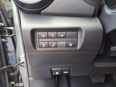 New 2025 Nissan Kicks Play S image 11