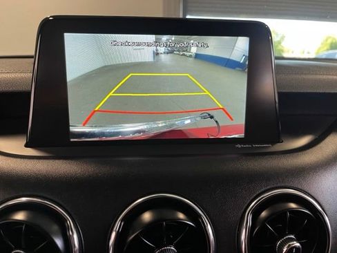 Used 2018 Kia Stinger GT1 RWD image 28