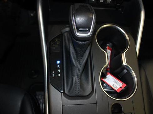 Certified 2021 Toyota Highlander XLE image 21