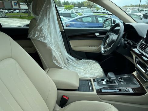 Used 2019 Audi Q5 2.0T Premium Plus w/ Premium Plus Package image 9