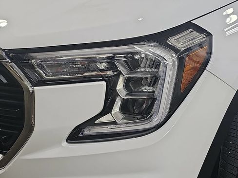 Used 2023 GMC Terrain SLE w/ LPO, Floor Liner Package AWD/4WD image 35
