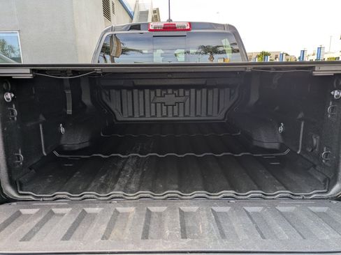 Used 2025 Chevrolet Colorado ZR2 w/ Technology Package image 25