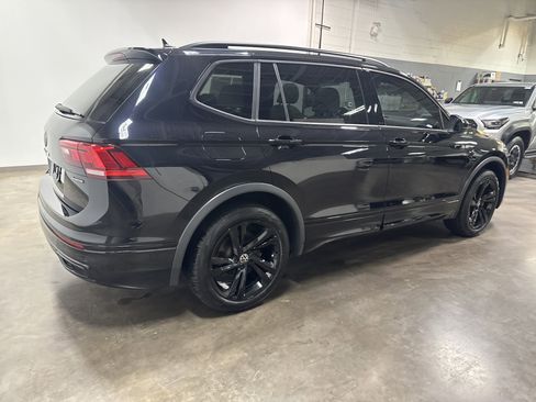 Certified 2024 Volkswagen Tiguan SE R-Line AWD/4WD image 3