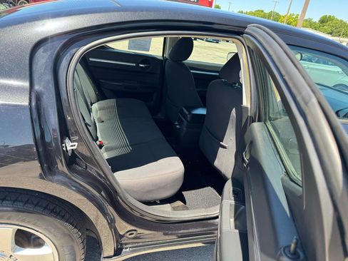 Used 2010 Dodge Charger SXT RWD image 10