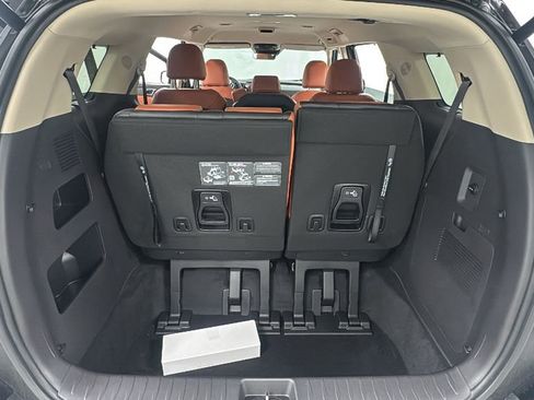 New 2026 Kia Carnival EX FWD image 19