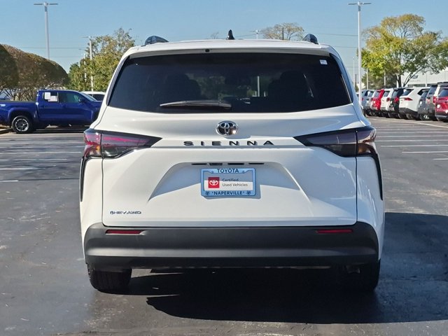 Certified 2026 Toyota Sienna LE AWD/4WD image 7