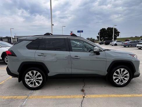 Used 2021 Toyota RAV4 XLE Premium FWD image 2