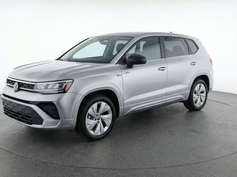 Used 2025 Volkswagen Taos S image 3