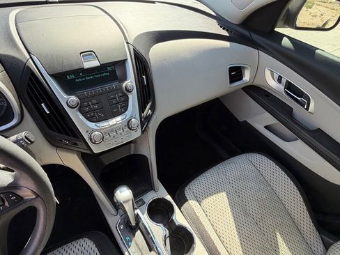 Used 2015 Chevrolet Equinox LS FWD image 17