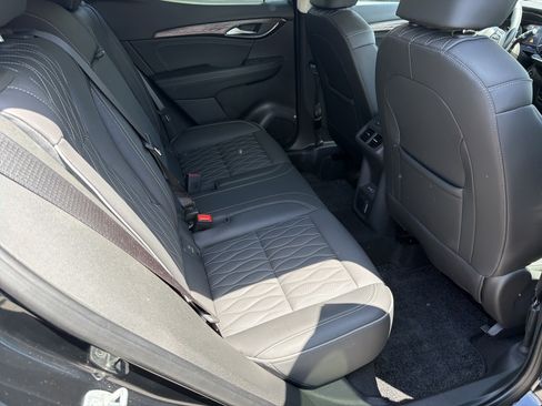 Certified 2023 Buick Envision Avenir FWD image 16