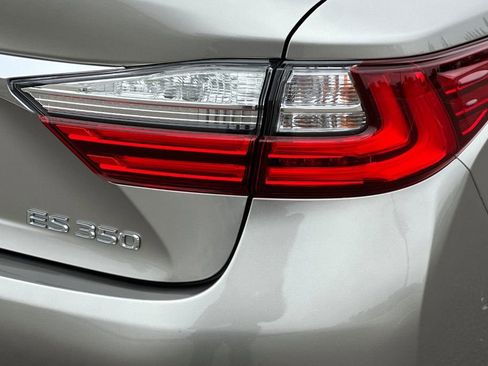 Used 2018 Lexus ES 350 w/ Navigation System Package FWD image 26