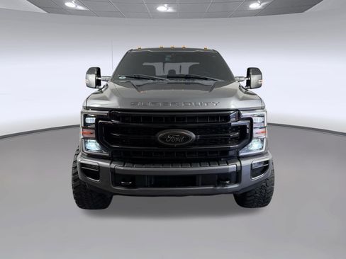 Used 2022 Ford F250 Lariat w/ Black Appearance Package AWD/4WD image 6
