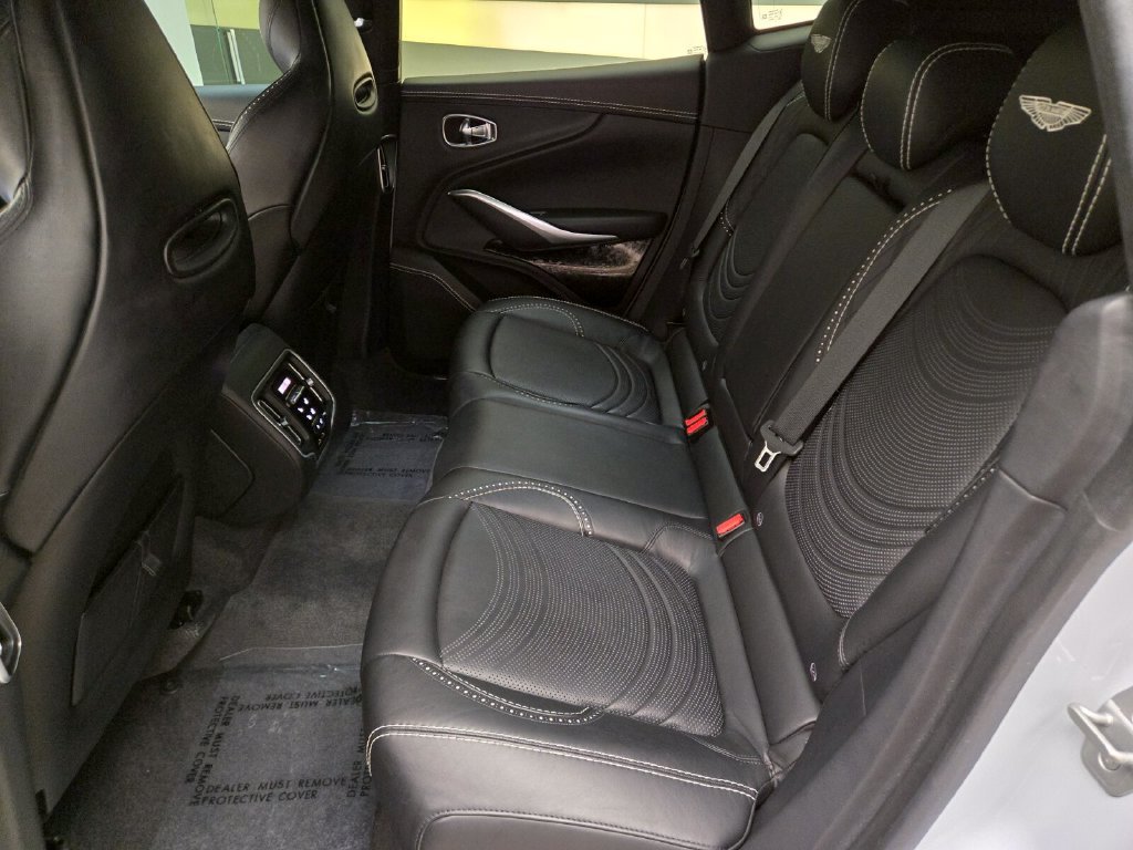 Used 2022 Aston Martin DBX AWD/4WD image 20