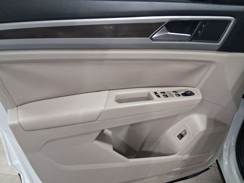Used 2018 Volkswagen Atlas SE FWD image 21