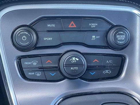 Used 2020 Dodge Challenger SXT image 24