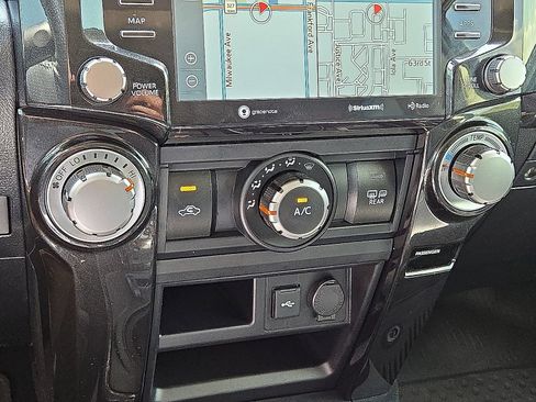 Used 2024 Toyota 4Runner TRD Off-Road Premium w/ Moonroof Package AWD/4WD image 29