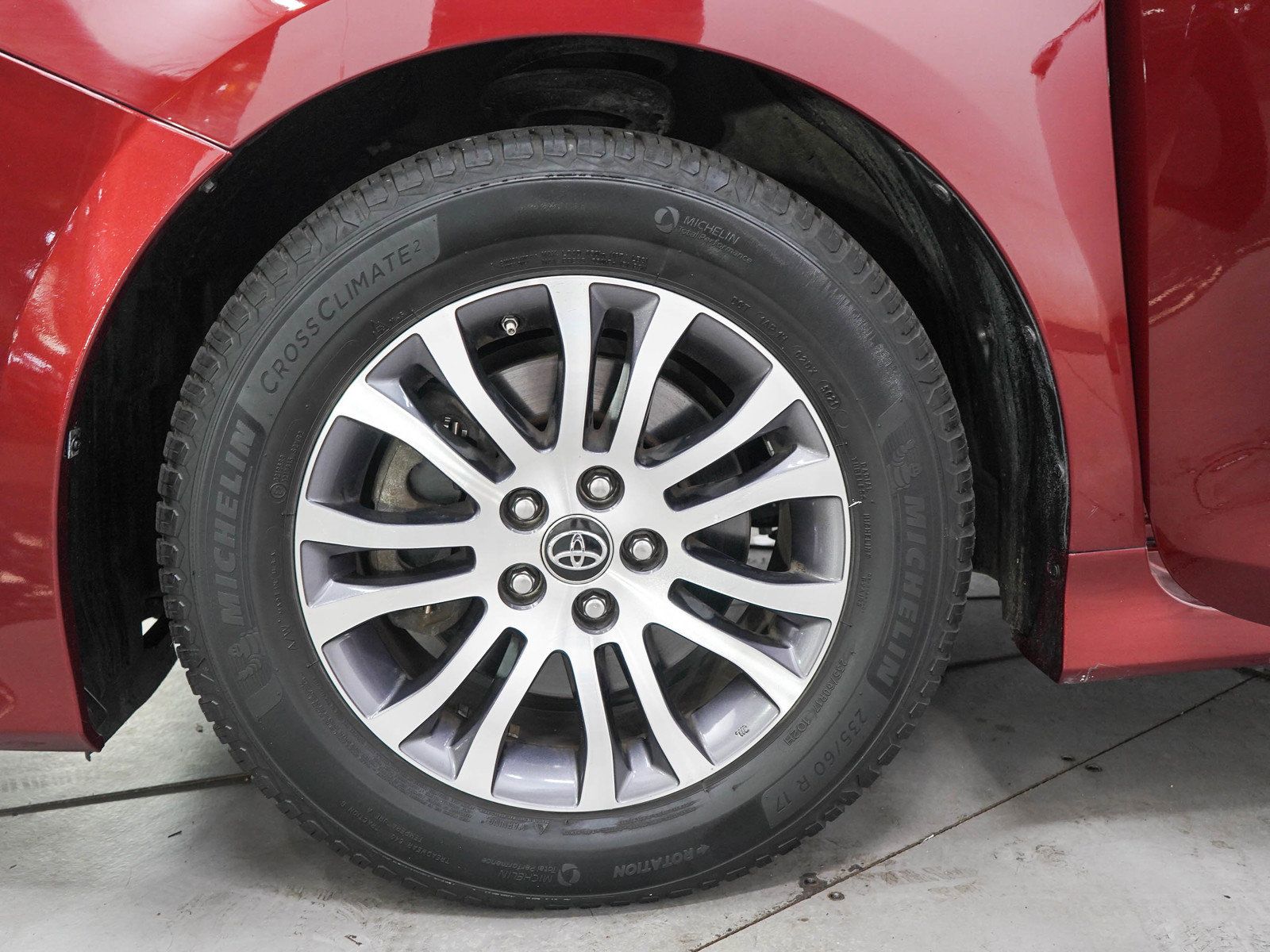 Used 2019 Toyota Sienna XLE FWD image 29