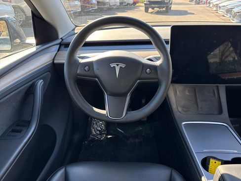 Used 2023 Tesla Model Y Long Range image 13