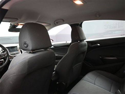 Used 2018 Chevrolet Cruze LT image 17
