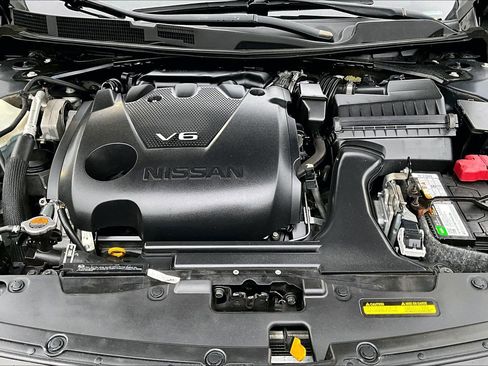 Used 2018 Nissan Maxima Platinum image 10