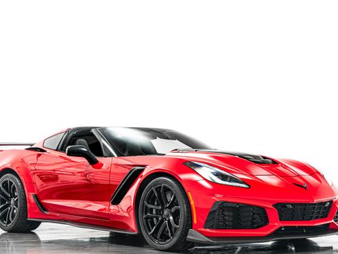 Used 2019 Chevrolet Corvette ZR1 RWD image 31