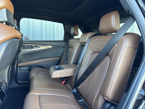 Used 2022 Lincoln Nautilus Reserve w/ Equipment Group 201A image 30