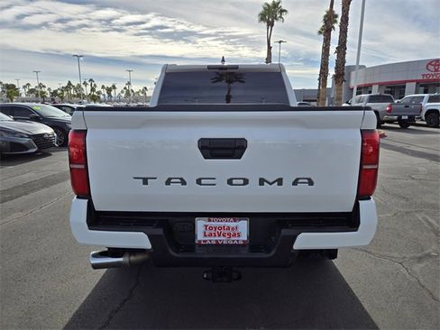 Used 2024 Toyota Tacoma TRD Sport image 5
