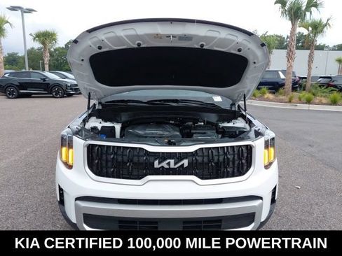 Certified 2024 Kia Telluride LX FWD image 9